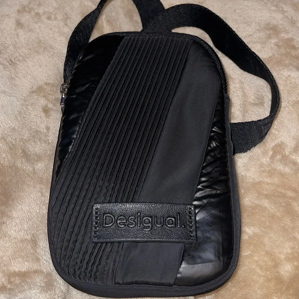 Desigual Smartphone crossbody Nylon Shoulder Bag -- Black